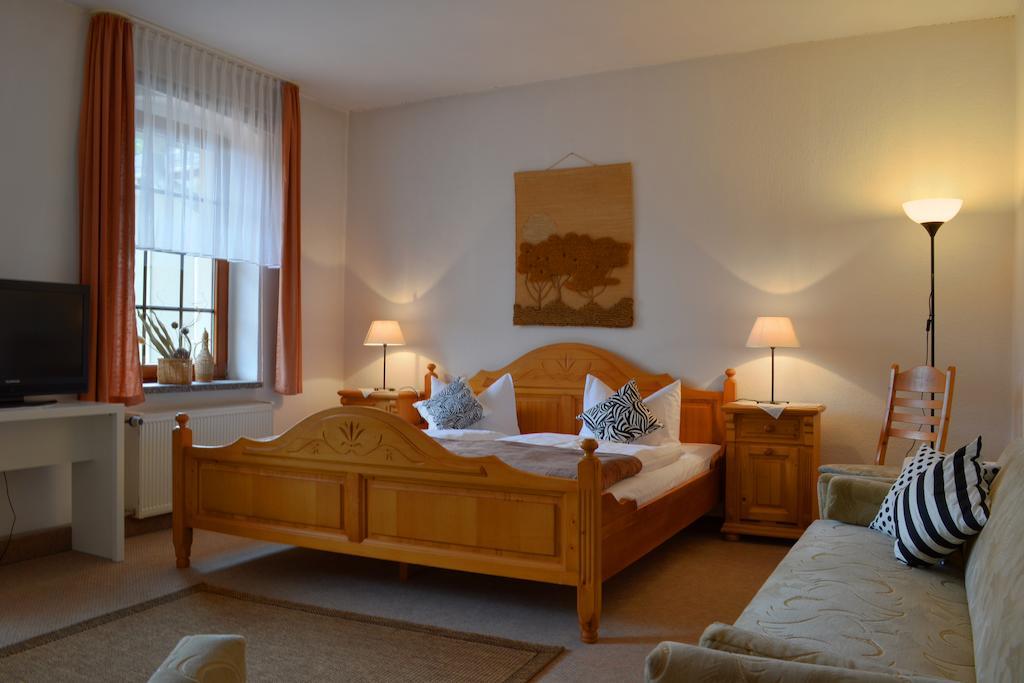 Schmölln Landhotel Kertscher-Hof חדר תמונה