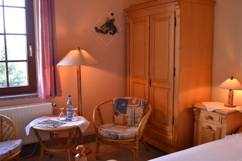 Schmölln Landhotel Kertscher-Hof מראה חיצוני תמונה