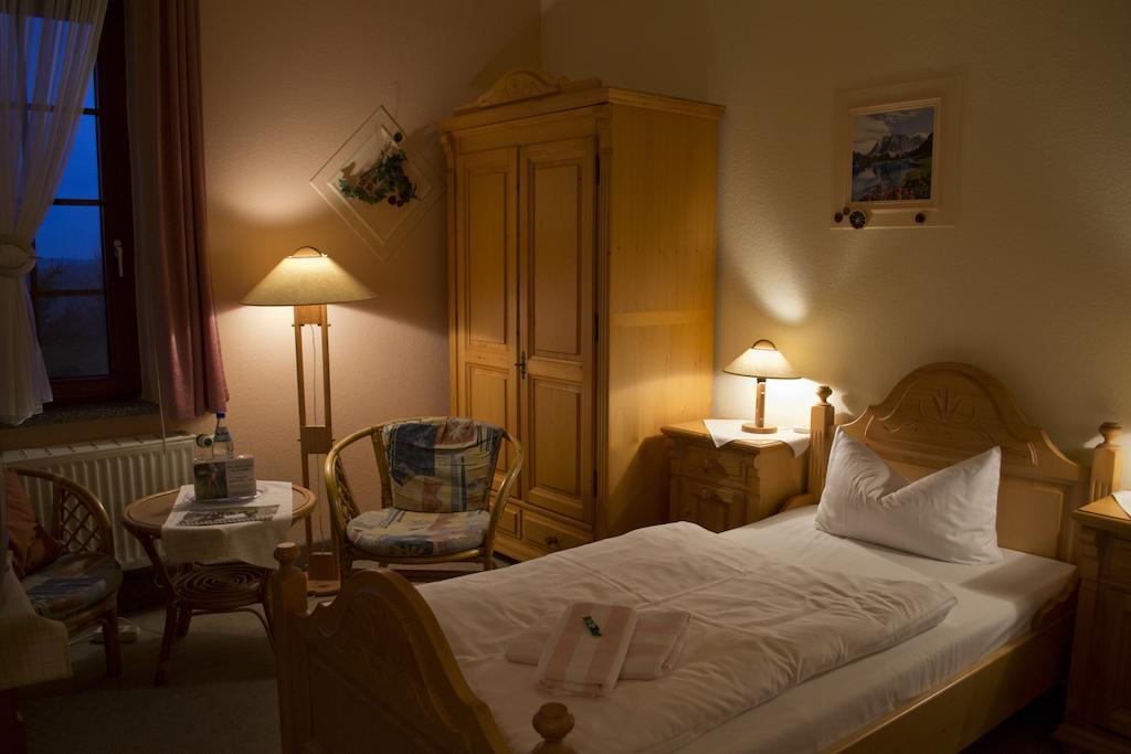 Schmölln Landhotel Kertscher-Hof חדר תמונה